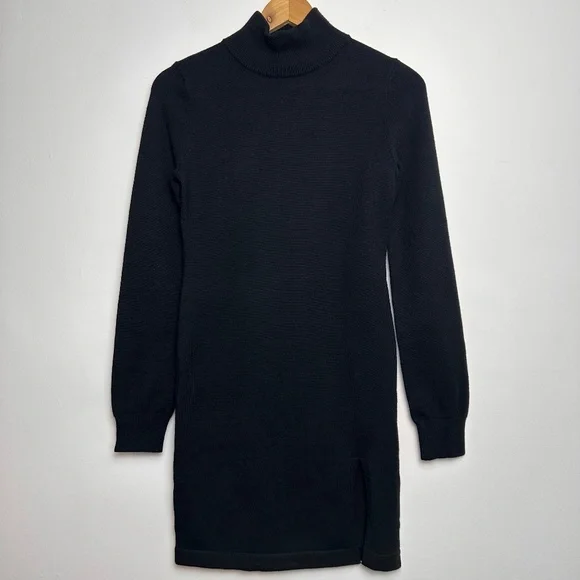 LOVERS AND FRIENDS TAMARIN SWEATER DRESS - Picture 2 of 8